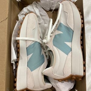 New Balance 327 Moonbeam 7.5